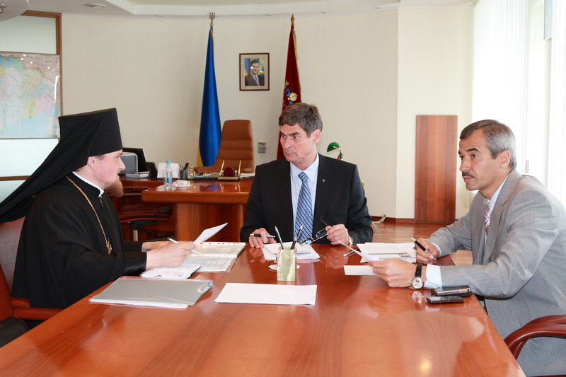 Голова облдержадміністрації Борис Петров зустрівся з єпископом Запорізьким і Мелітопольським Йосипом
