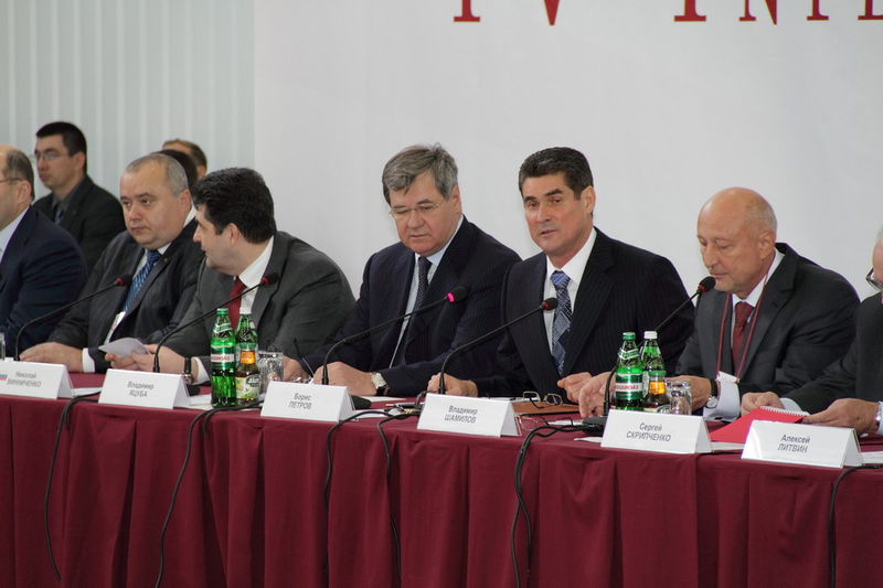 Борис Петров відкрив IV Міжнародний інвестиційний форум