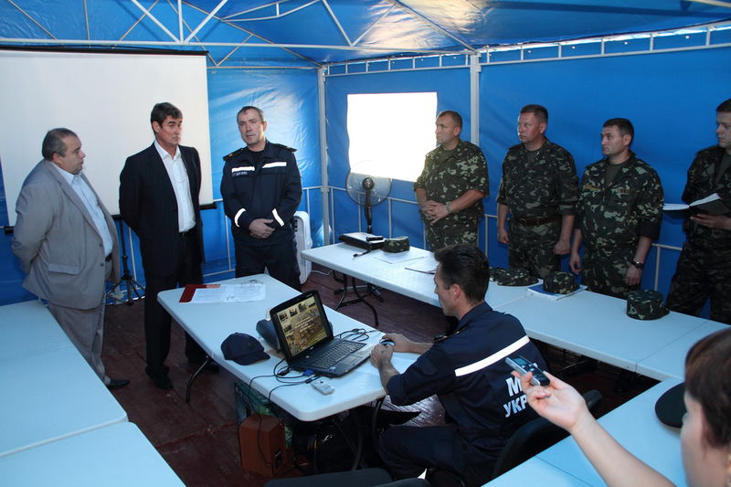 Голова ОДА  провів нараду на території колишньої військової частини у Новобогданівці