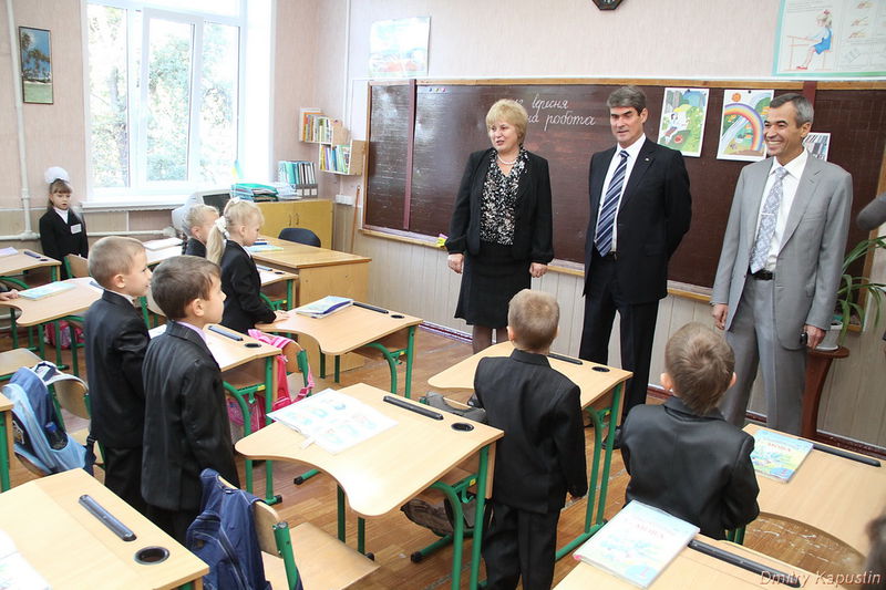 Борис Петров провів робочу поїздку до школи гімназії 

