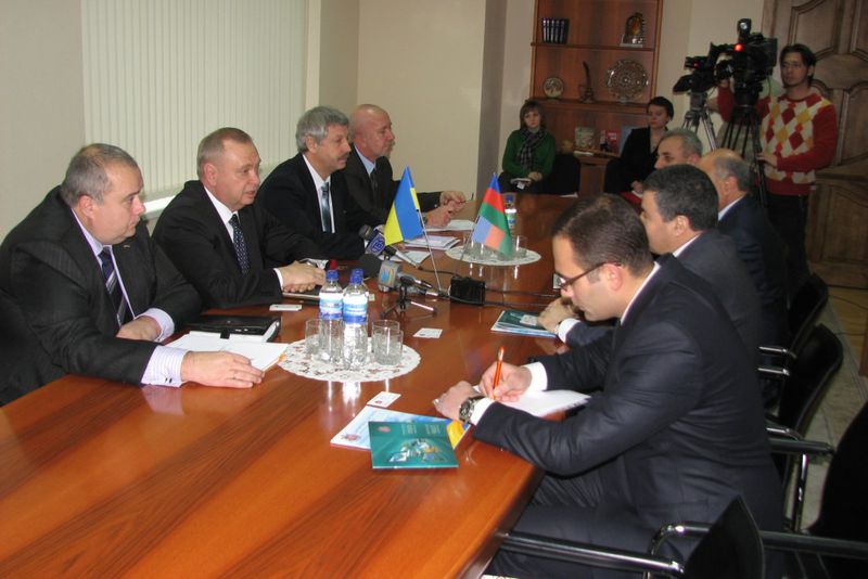 Голова обласної державної адміністрації та посол Азербайджану домовились про розширення відносин