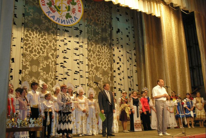 Виконавці російської пісні продемонстрували майстерність на фестивалі «Калинка»
