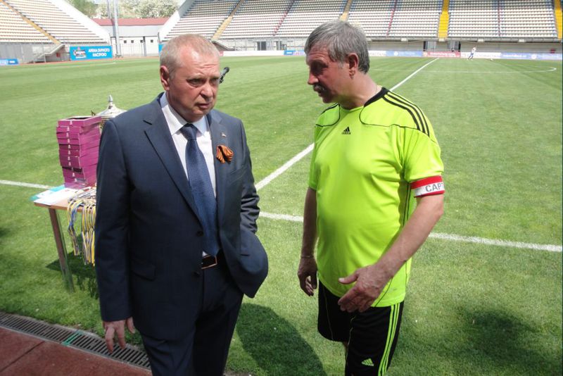 Сьогодні з нагоди 67-ї річниці Великої Перемоги на стадіоні «Славутич-Арена» відбулась фінальна гра на Кубок губернатора з футболу