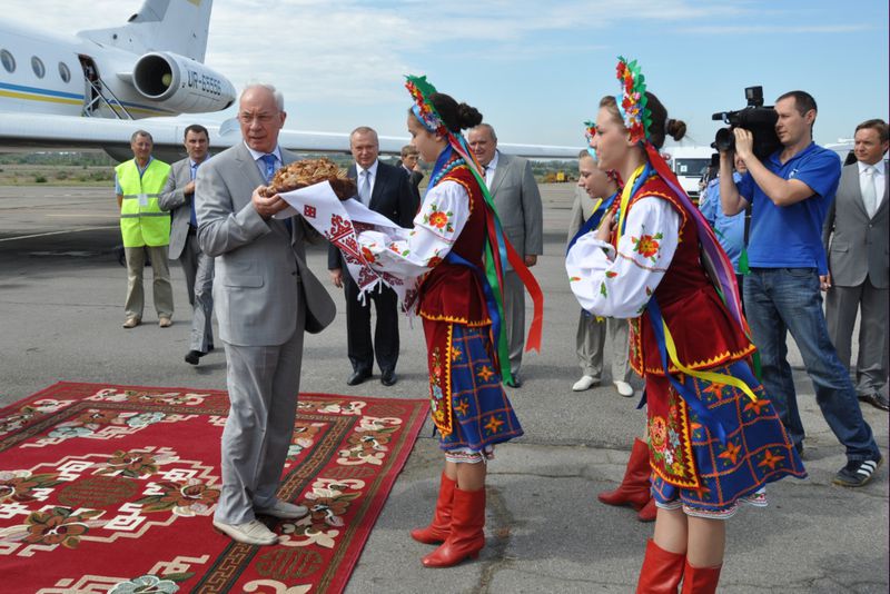 Сьогодні Прем’єр-міністр України Микола Азаров  перебуває з робочою поїздкою в Запорізькій області