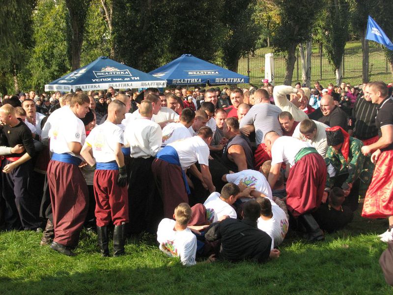Турнір «Лава на лаву» та козацькі забави – видовища для справжніх запорожців