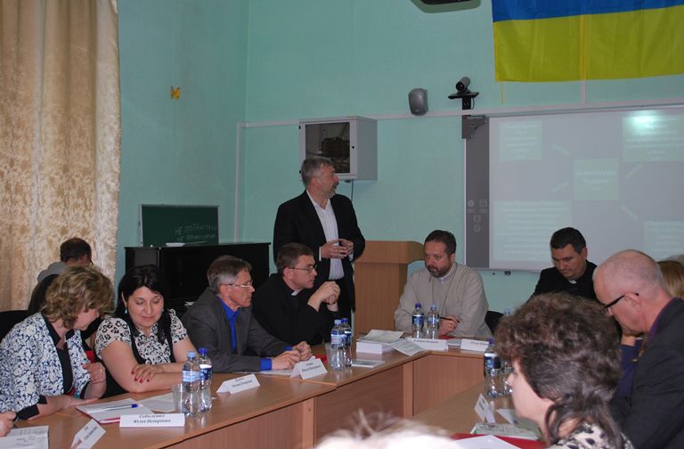 «Діалог між церквами та розвиток громадянського суспільства в Україні»