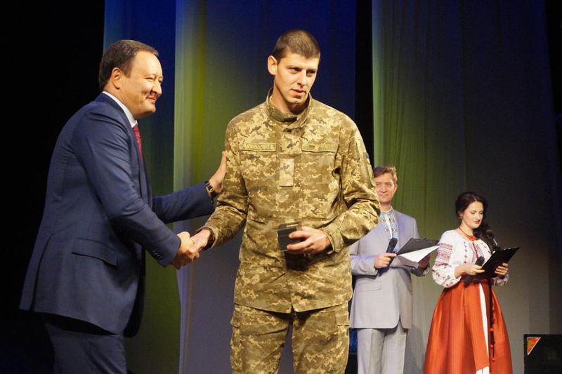 Запорізькі військові отримали нагороди з нагоди  Дня захисника України