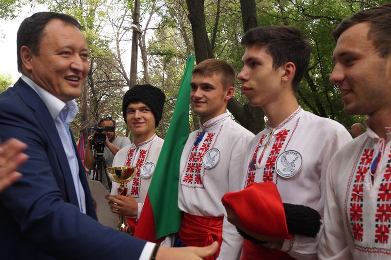 Переможці військово-патріотичної спортивної гри «Сокіл» («Джура») отримали нагороди влади