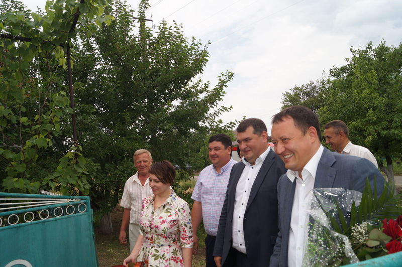 Жителі селища Приазовське радіють відкриттю газопроводу