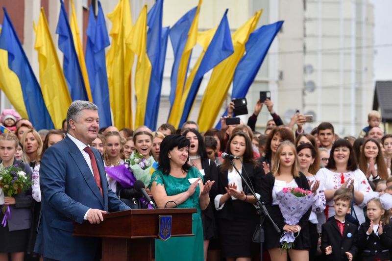 Це важливий крок у поверненні України до європейської родини – Президент про вступ в дію Угоди про Асоціацію між Україною та ЄС