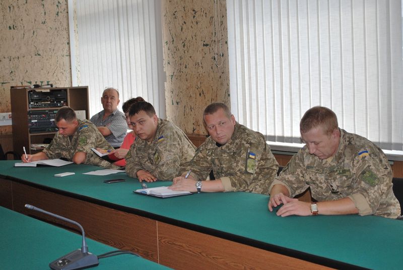 Керівники територій на рівні з військкоматами відповідають за проведення призовної кампанії 