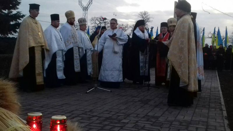 Запоріжці вшанували пам’ять жертв голодоморів в Україні