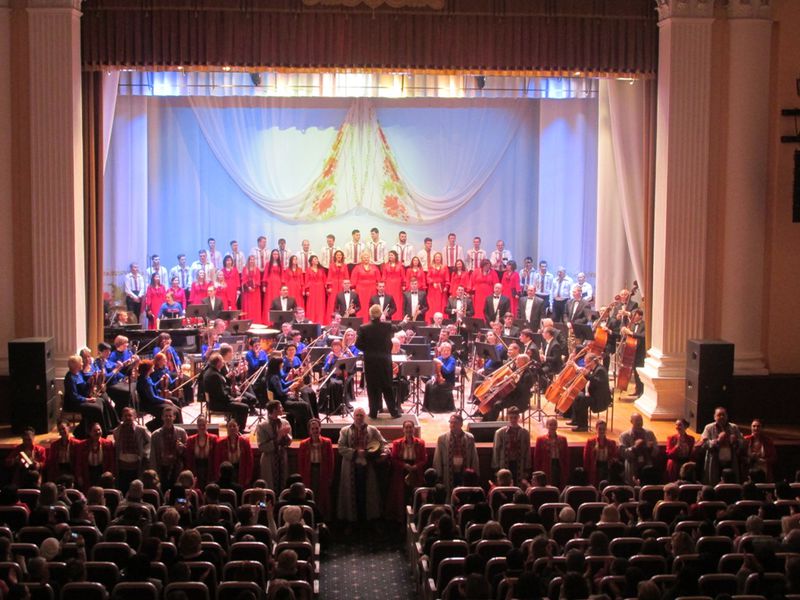 Символічна «Симфонія майбуття» поєднала Лівобережну та Правобережну Україну