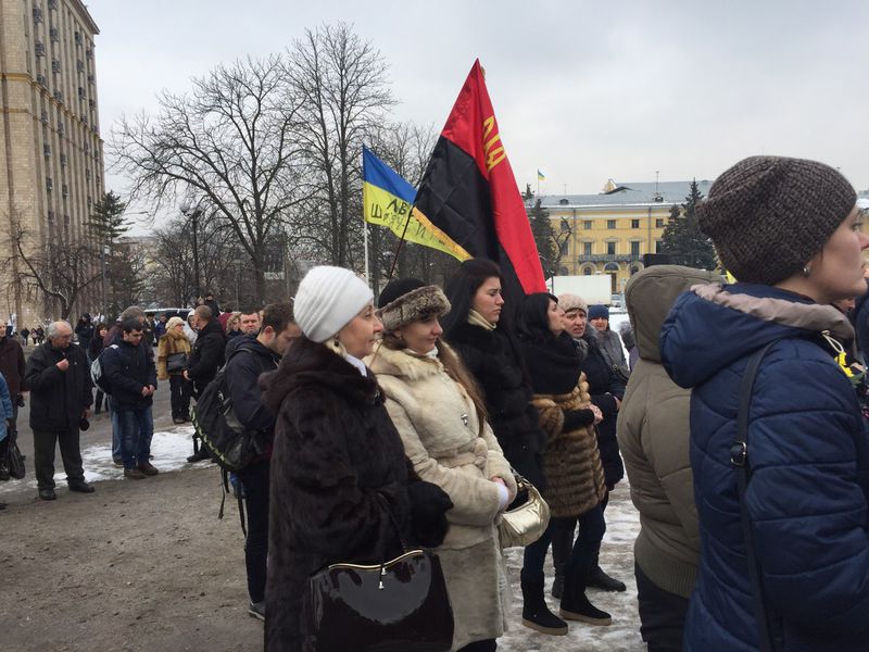 Родичі запорізьких Героїв Небесної Сотні вшанували загиблих активістів Революції Гідності