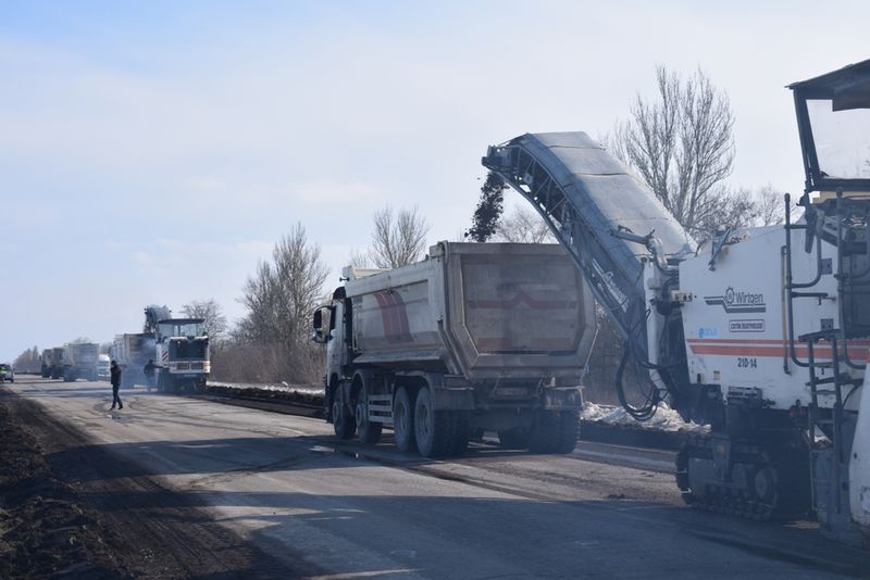 На запорізькій трасі відновлено ремонтні роботи