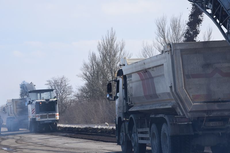 На запорізькій трасі відновлено ремонтні роботи