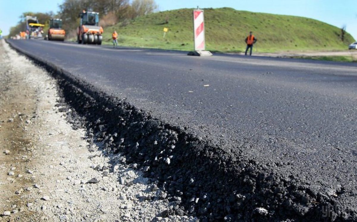 Запорізькій області на ремонт місцевих доріг виділено майже пів мільярда гривень